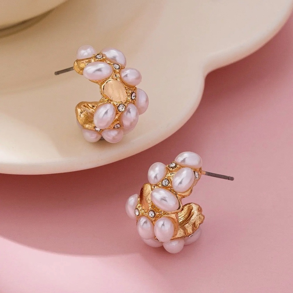Pearl Cluster Half Hoop Earrings (1218) - Picture 3 of 4